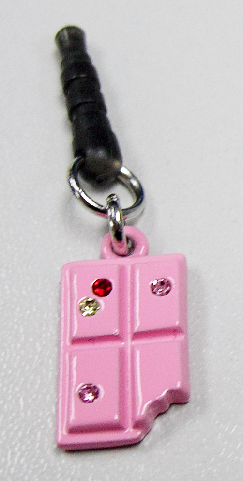 It prevent dust get into the electronic devices.
It decorate your phone.
It could also use for MP3, i-pad, NDS, PSP, laptop....
More designs are avaliable. Please contact us for more information.